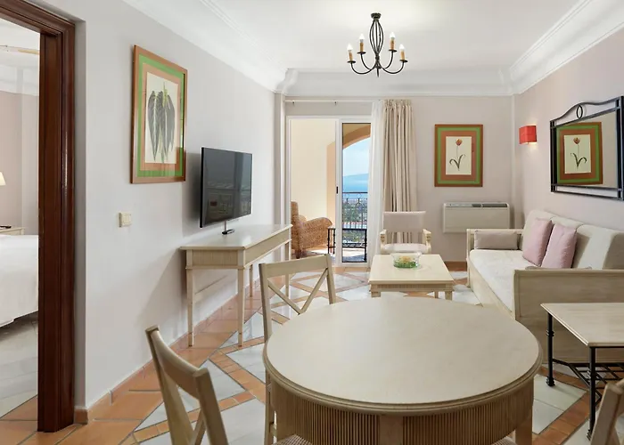 Hotel Las Aguilas